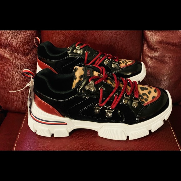 Great Tommy Hilfiger Shoes!!! - Picture 3 of 6